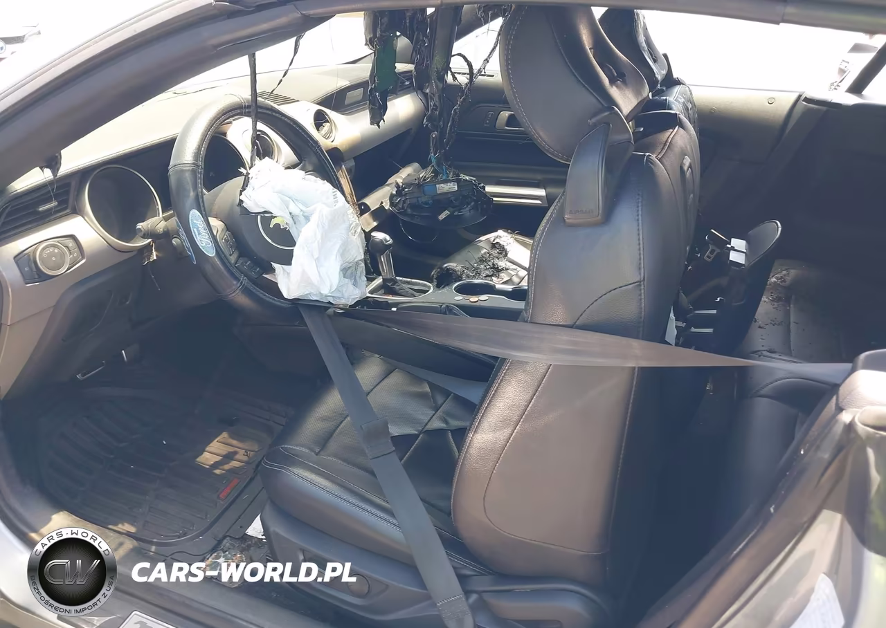 2021 Ford Mustang VIN:1FATP8UH6M5103607 - 5