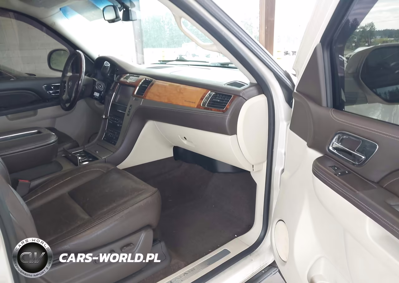 2013 Cadillac Escalade Platinum Edition VIN:1GYS4DEF9DR368433 - 5