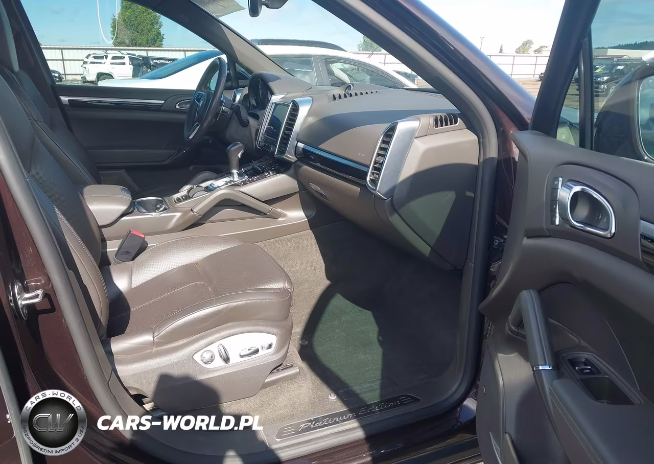 2018 Porsche Cayenne Platinum Edition VIN:WP1AA2A24JKA02402 - 5