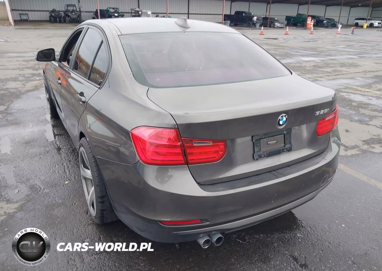 2013 BMW 328I VIN:WBA3A5C5XDF354896 - 3