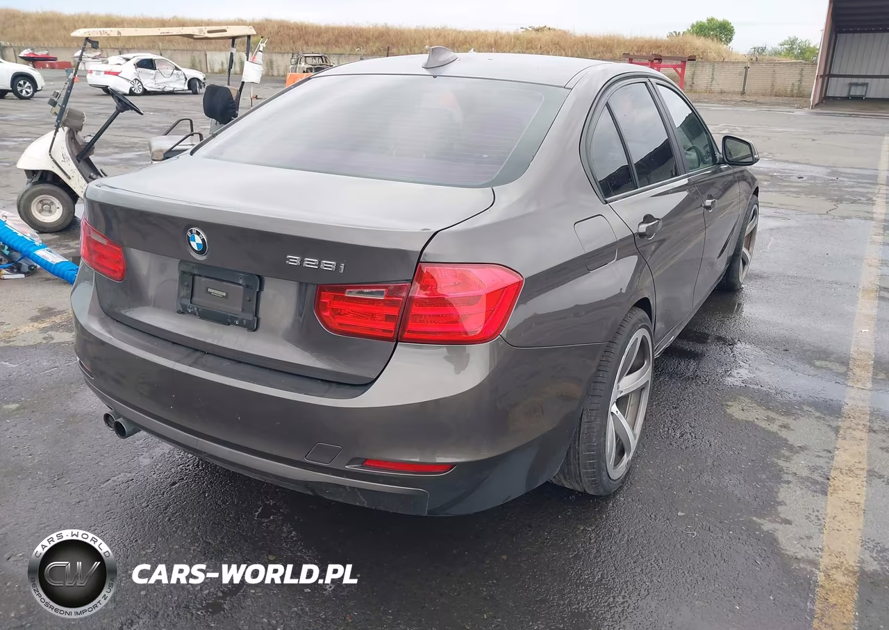 2013 BMW 328I VIN:WBA3A5C5XDF354896 - 4