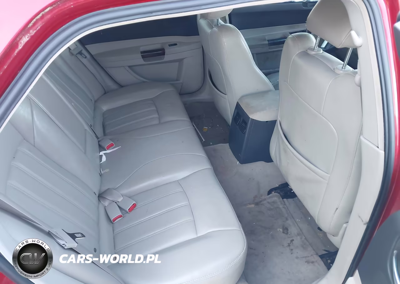 2007 Chrysler 300C VIN:2C3KA63H67H684315 - 8