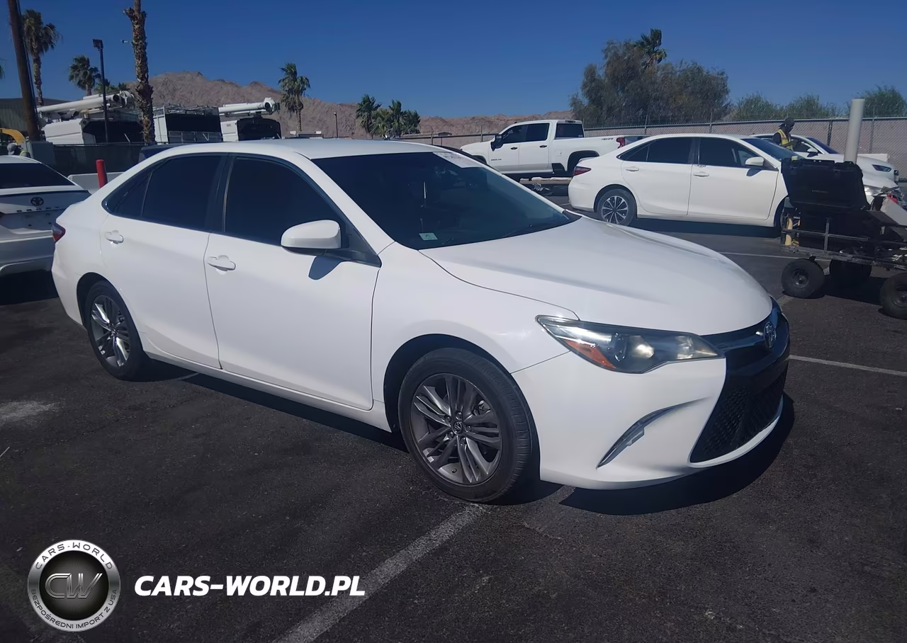 2016 Toyota Camry Se – zdjęcie 1 z 16