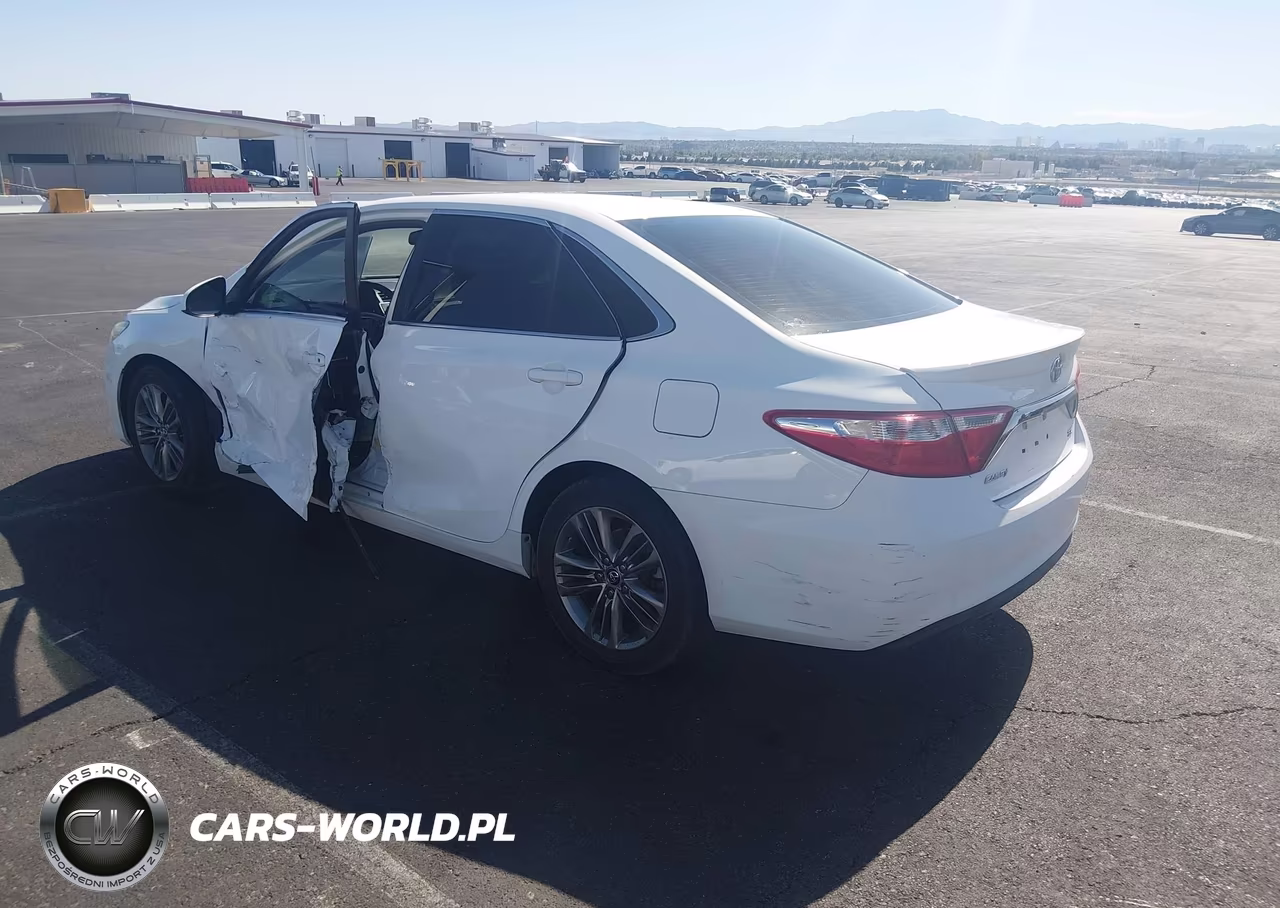 2016 Toyota Camry Se VIN:4T1BF1FK2GU263112 - 3