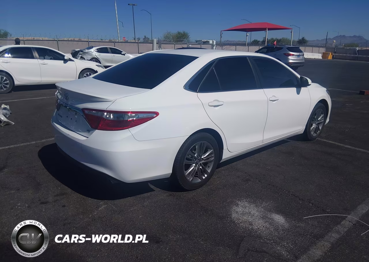 2016 Toyota Camry Se VIN:4T1BF1FK2GU263112 - 4