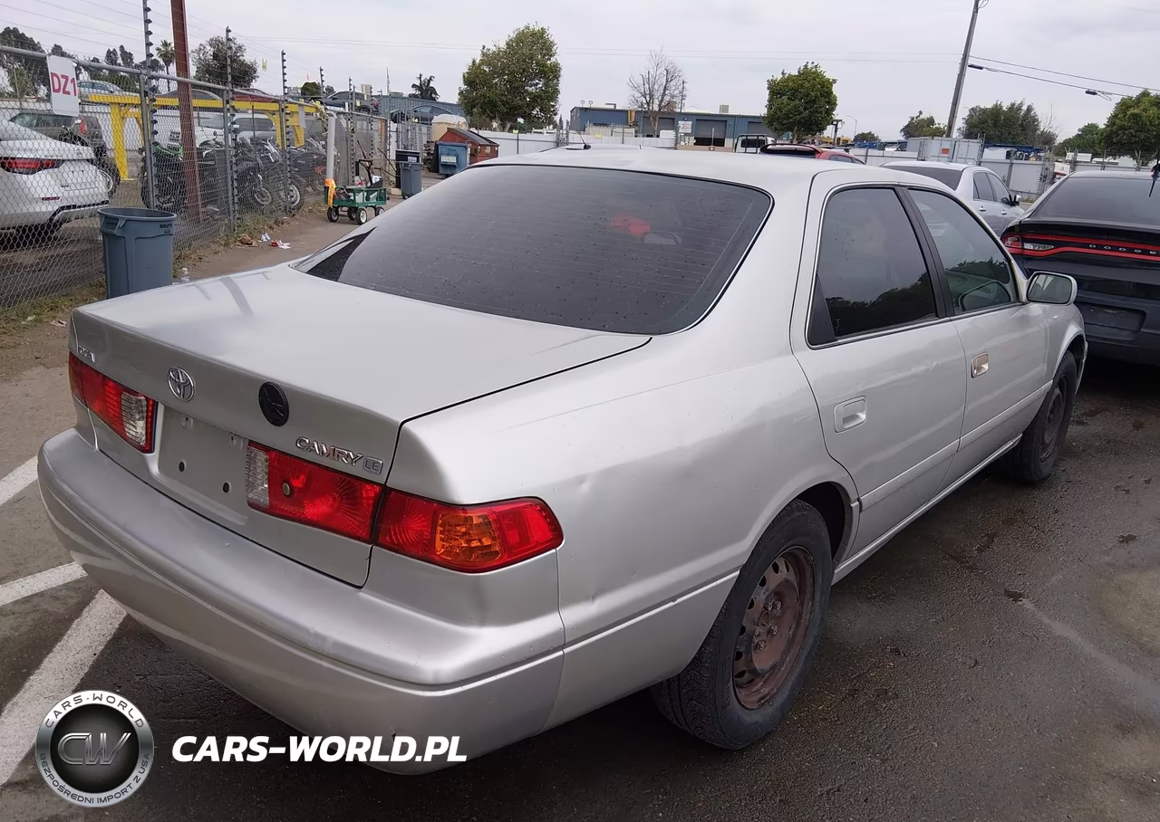 2001 Toyota Camry Le VIN:4T1BG22K81U101923 - 4
