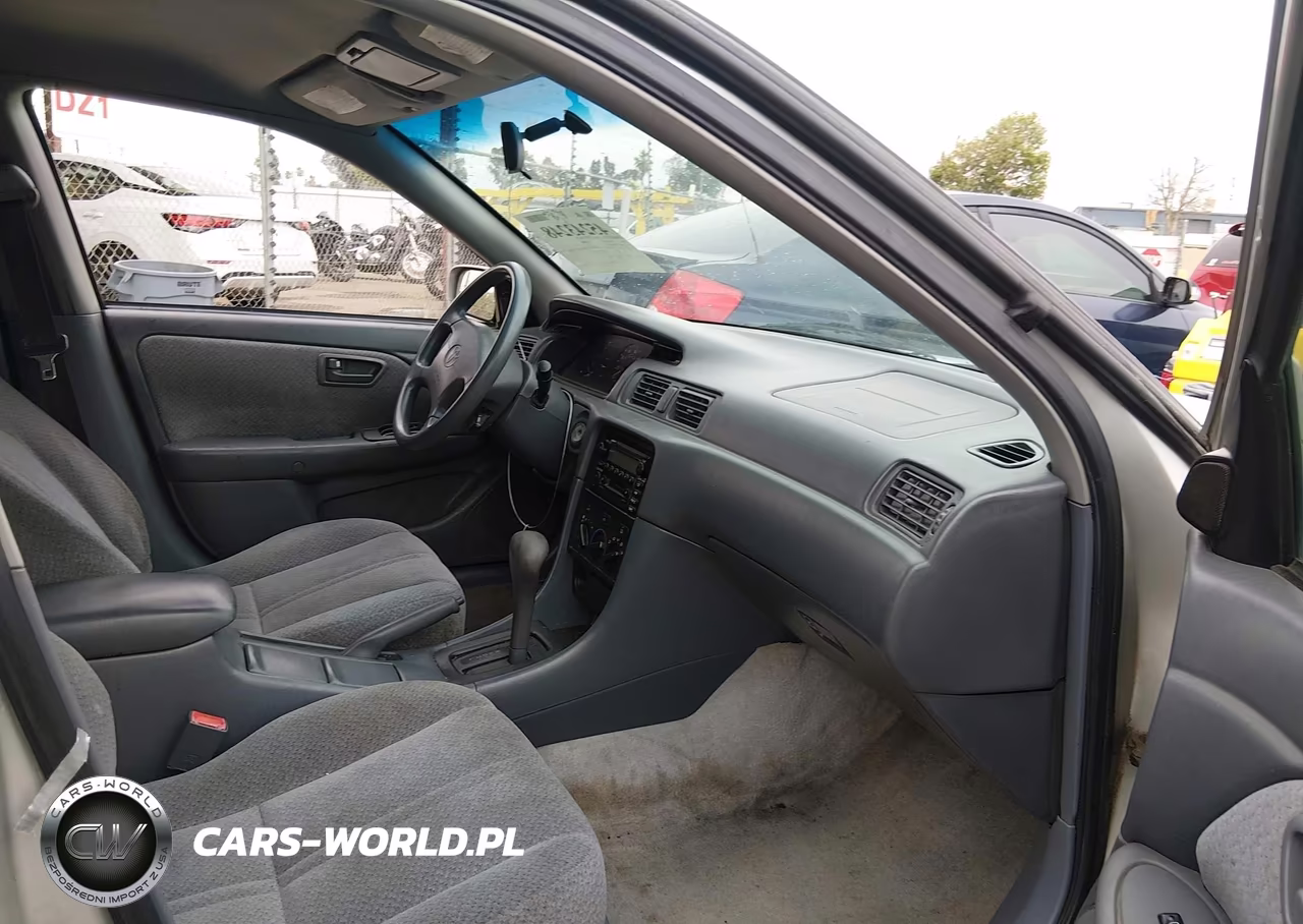 2001 Toyota Camry Le VIN:4T1BG22K81U101923 - 5