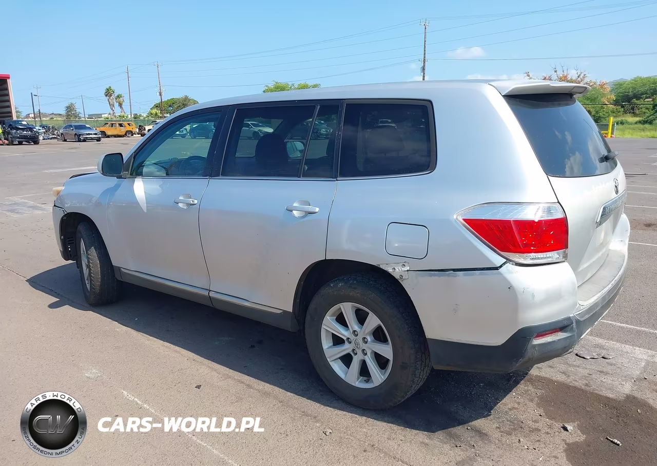 2013 Toyota Highlander Base Plus VIN:5TDZA3EH0DS031577 - 3