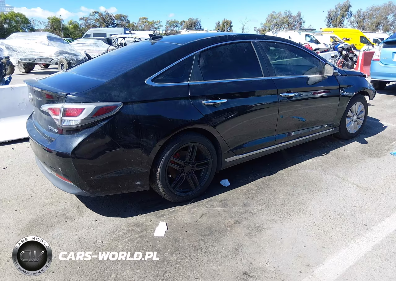 2017 Hyundai Sonata Hybrid Se VIN:KMHE24L3XHA064190 - 4