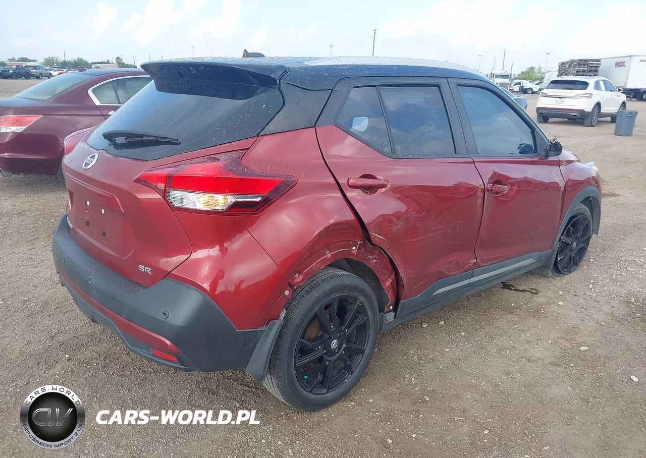 2020 Nissan Kicks Sr Xtronic Cvt VIN:3N1CP5DV6LL572678 - 4