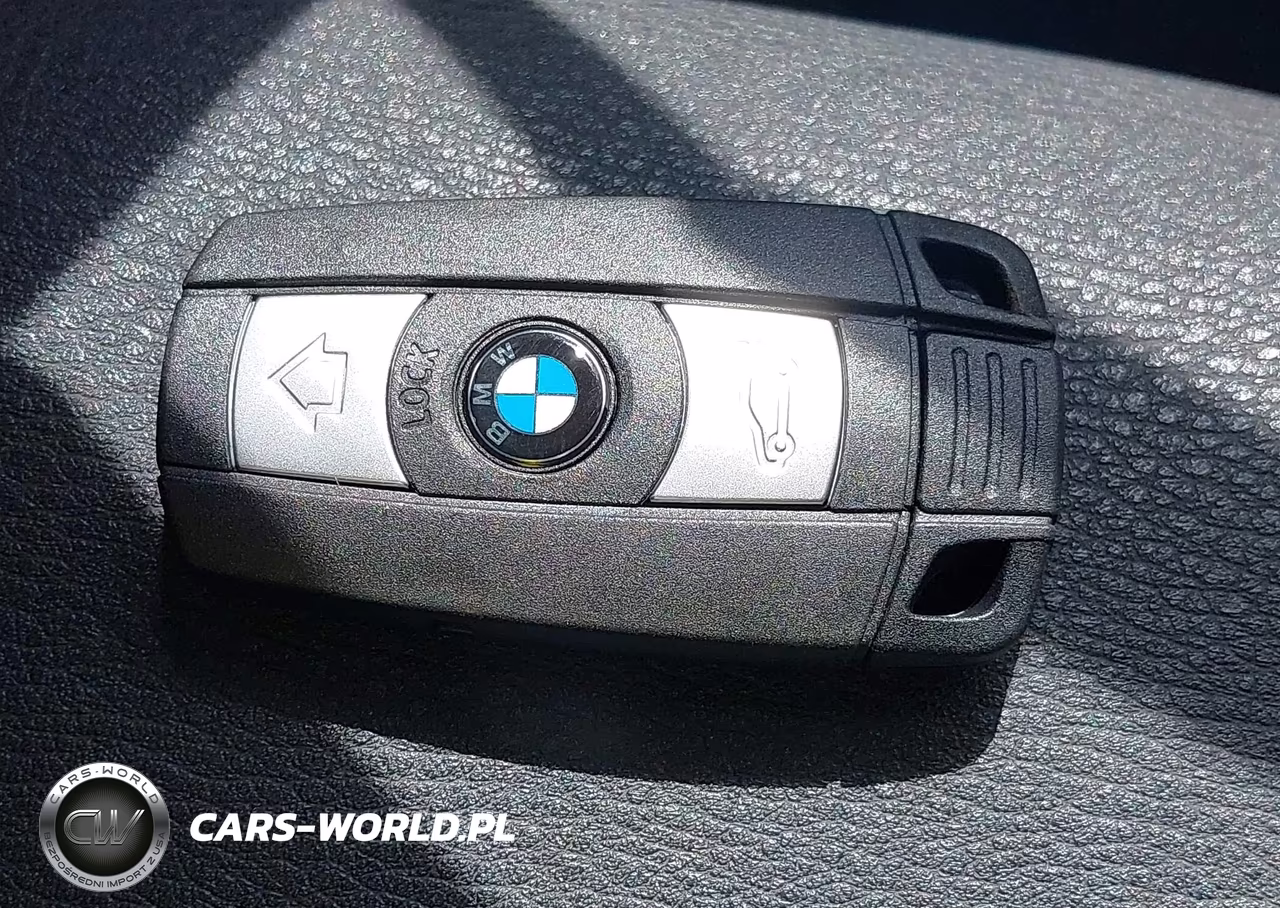 2014 BMW X1 xDrive28I VIN:WBAVL1C55EVY13822 - 11