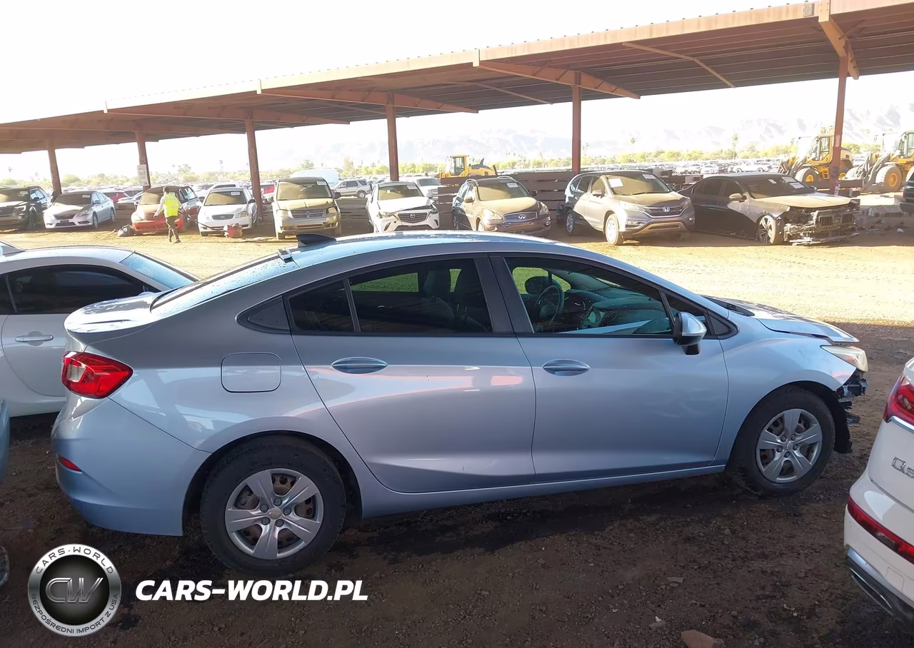 2018 Chevrolet Cruze Ls Auto VIN:1G1BC5SM6J7137409 - 14