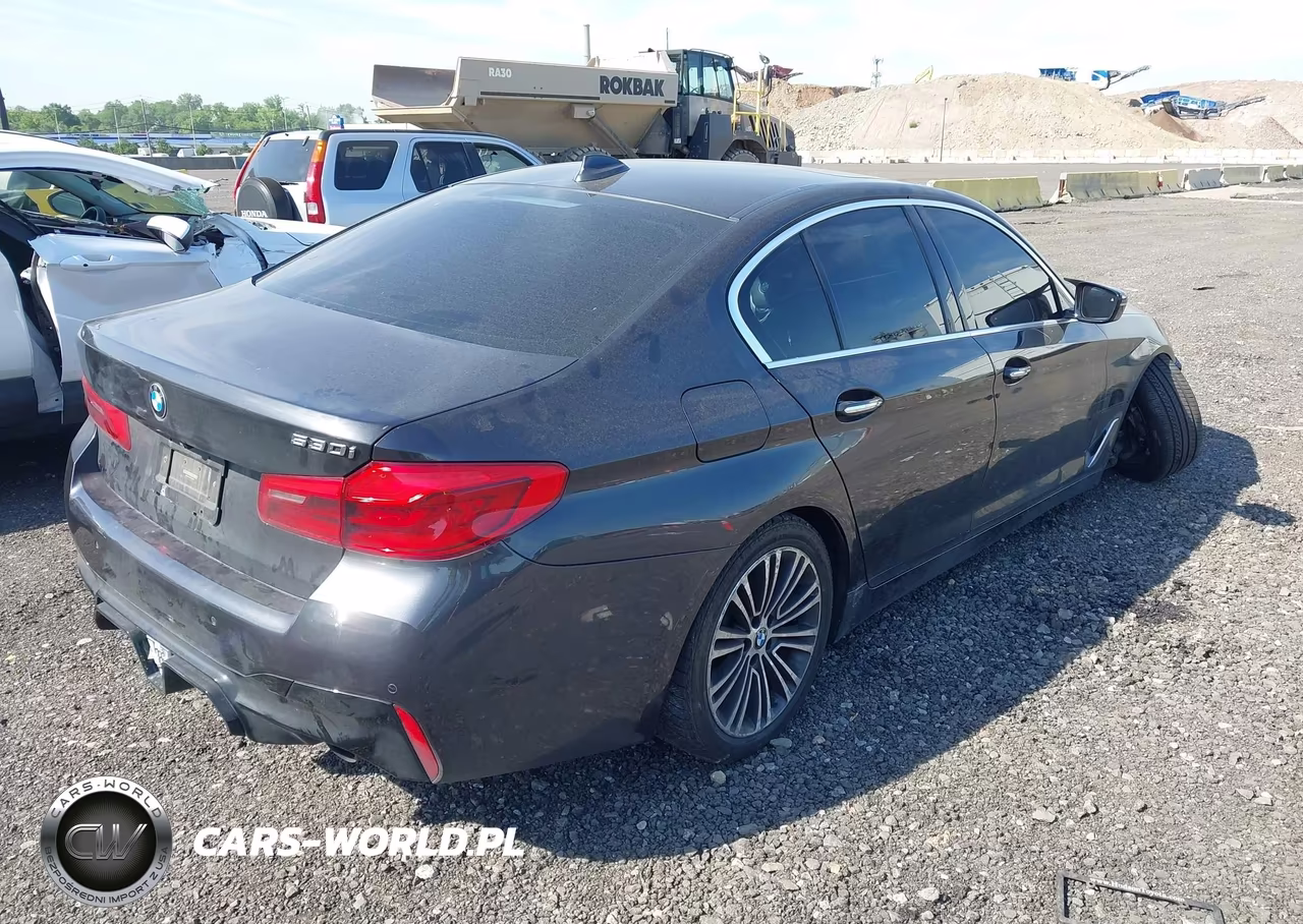 2018 BMW 530I xDrive VIN:WBAJA7C50JG908598 - 4
