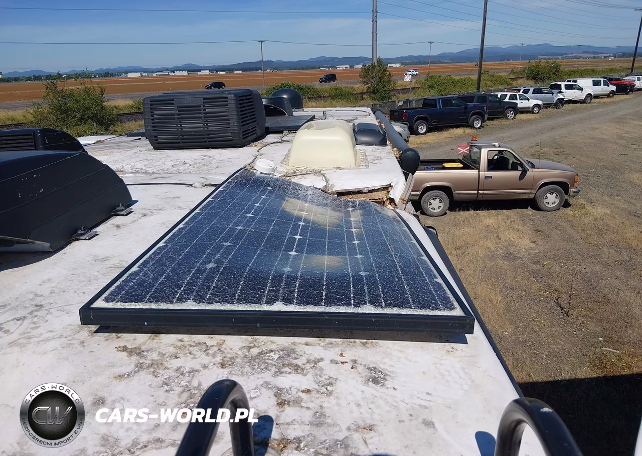 2013 Ford F53 VIN:1F65F5DYXD0A13106 - 16