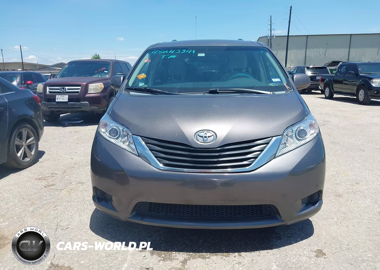 2013 Toyota Sienna Le V6 8 Passenger VIN:5TDKK3DC2DS372144 - 12