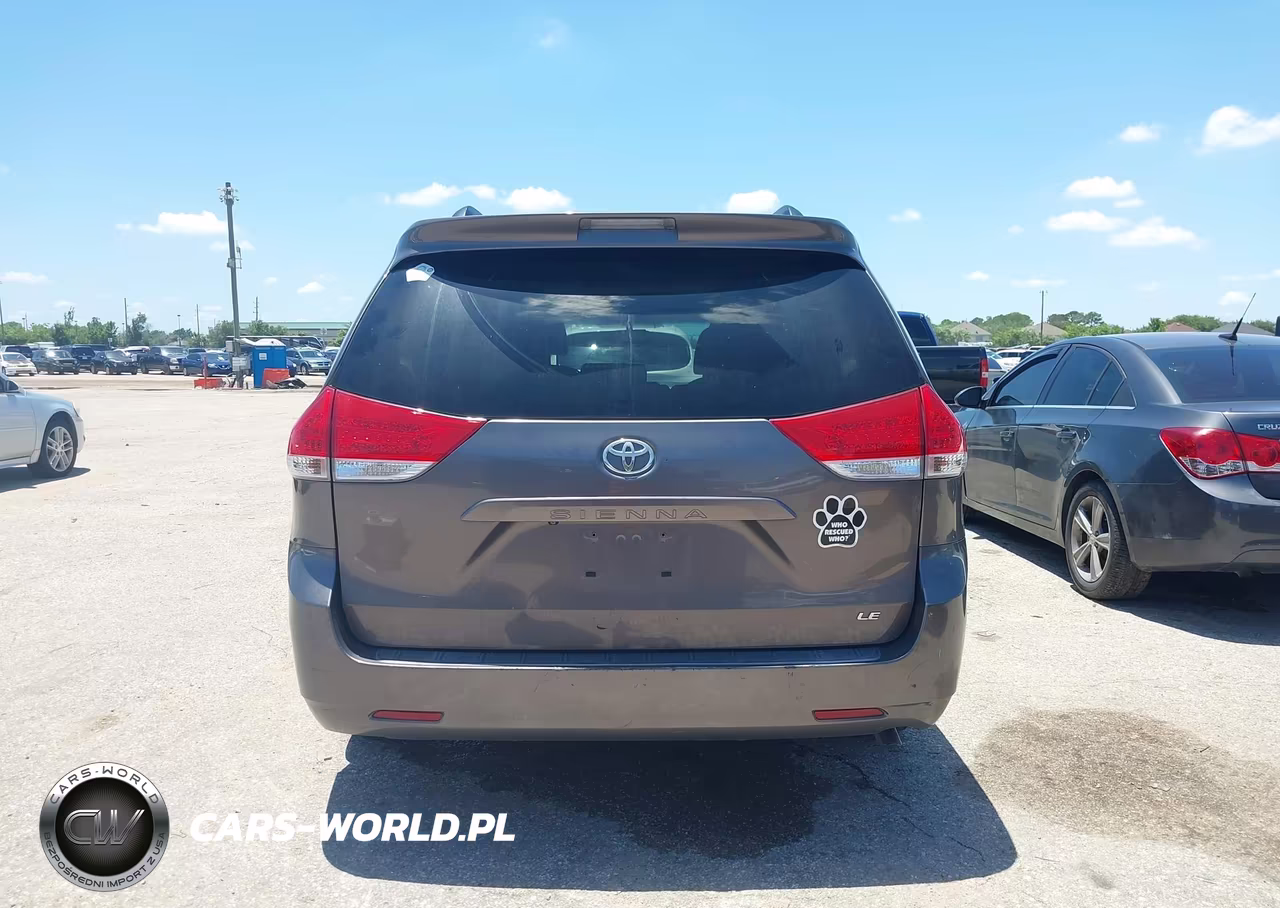 2013 Toyota Sienna Le V6 8 Passenger VIN:5TDKK3DC2DS372144 - 16