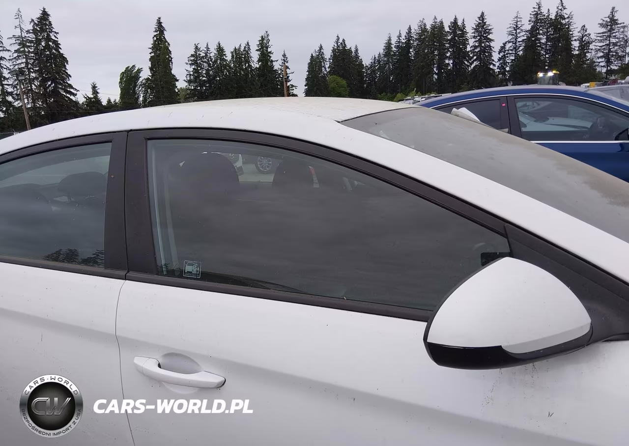 2018 Hyundai Elantra Sel VIN:5NPD84LFXJH299793 - 13