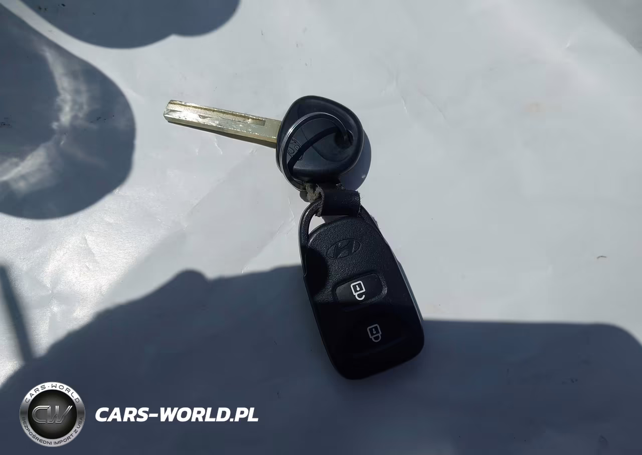 2013 Hyundai Accent Gls VIN:KMHCT4AE5DU281972 - 11