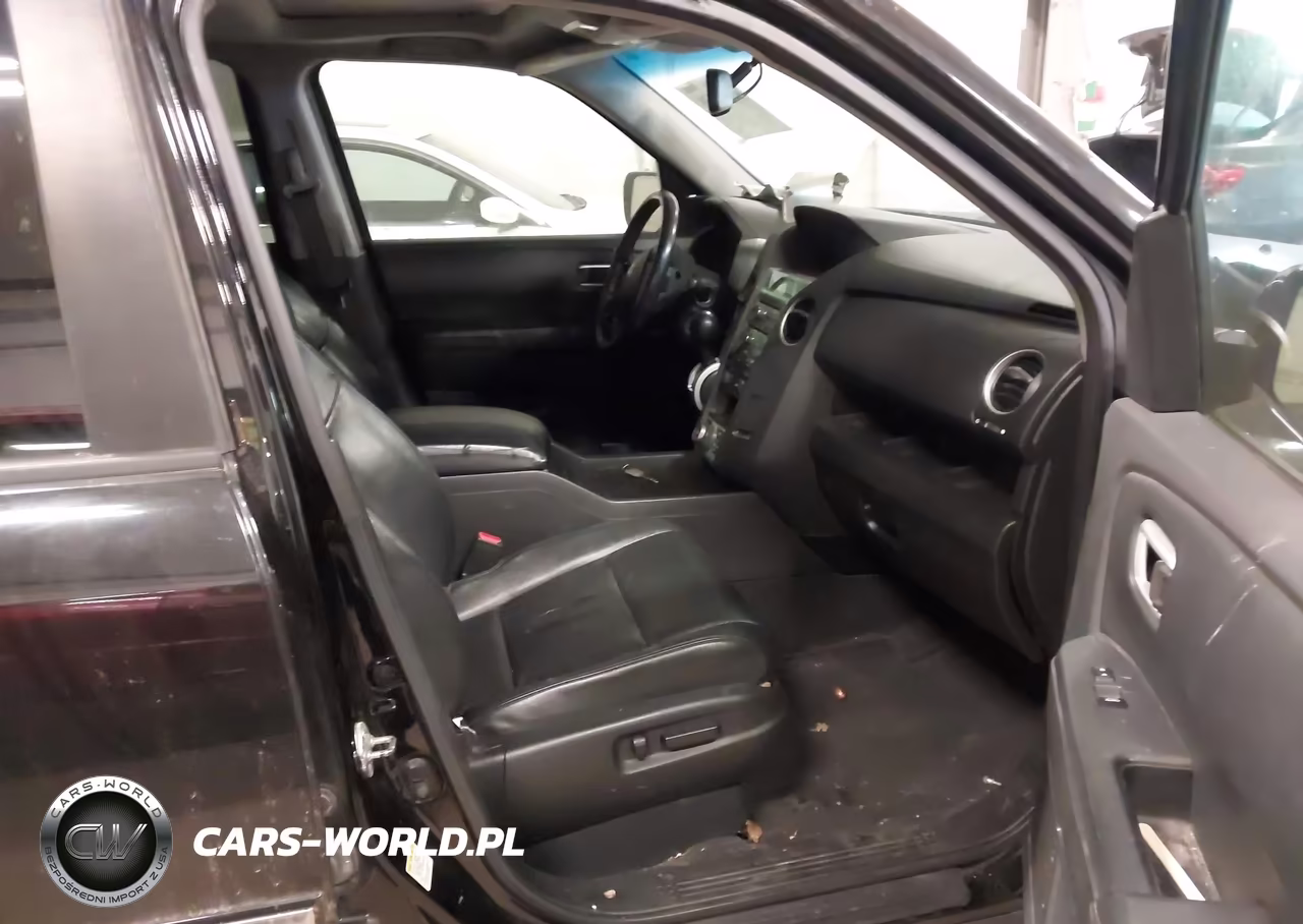 2011 Honda Pilot Touring VIN:5FNYF4H98BB017547 - 5