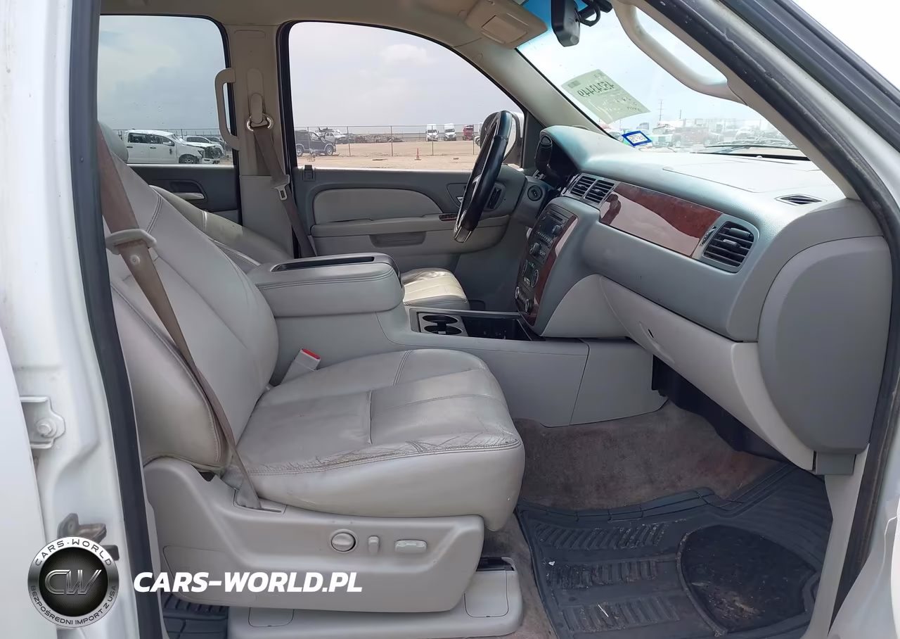 2012 Chevrolet Tahoe Lt VIN:1GNSKBE05CR136719 - 5
