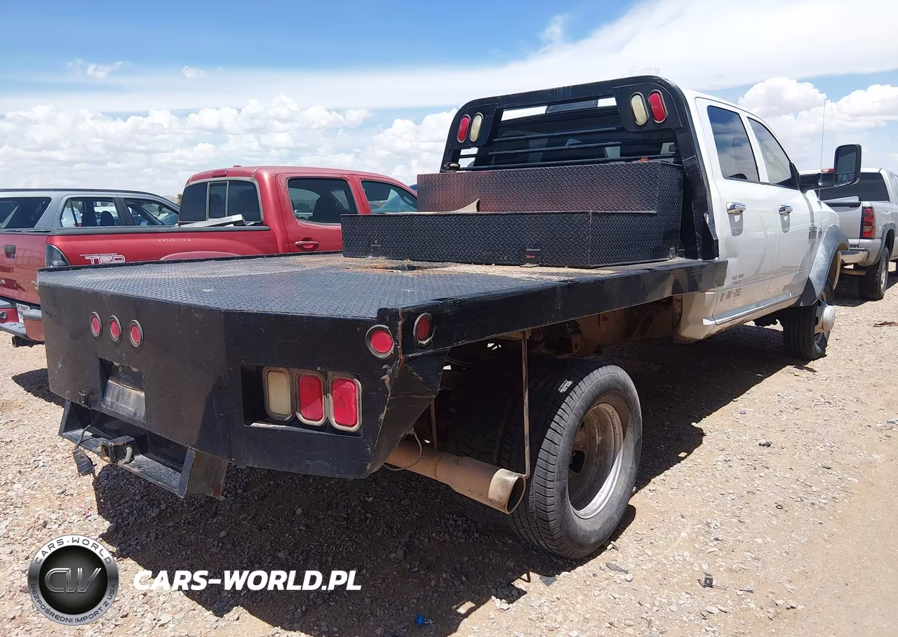 2012 Ram 3500 Chassis St-Slt-Laramie VIN:3C7WDTCL5CG134401 - 4