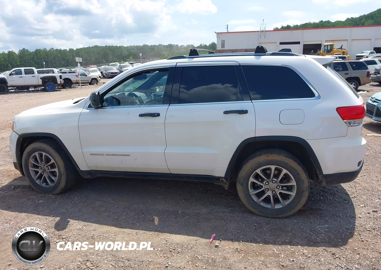 2015 Jeep Grand Cherokee Laredo VIN:1C4RJFAG1FC871273 - 14