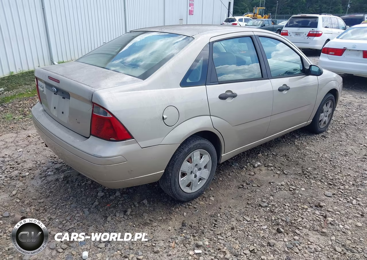 2007 Ford Focus S-Se-Ses VIN:1FAFP34N57W153838 - 4