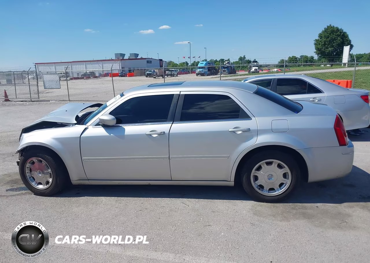 2005 Chrysler 300 Touring VIN:2C3JA53G55H674921 - 15