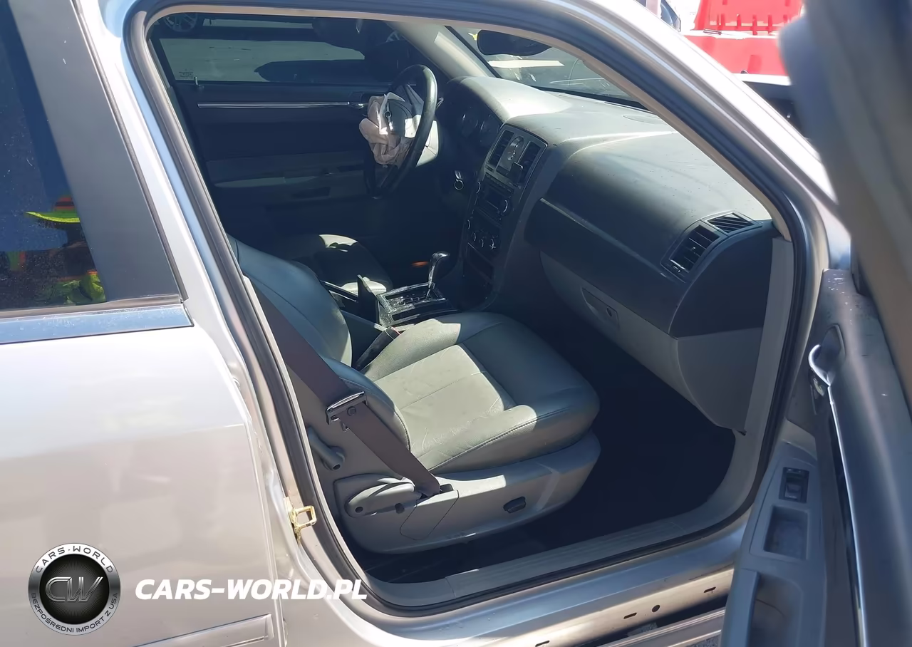 2005 Chrysler 300 Touring VIN:2C3JA53G55H674921 - 5