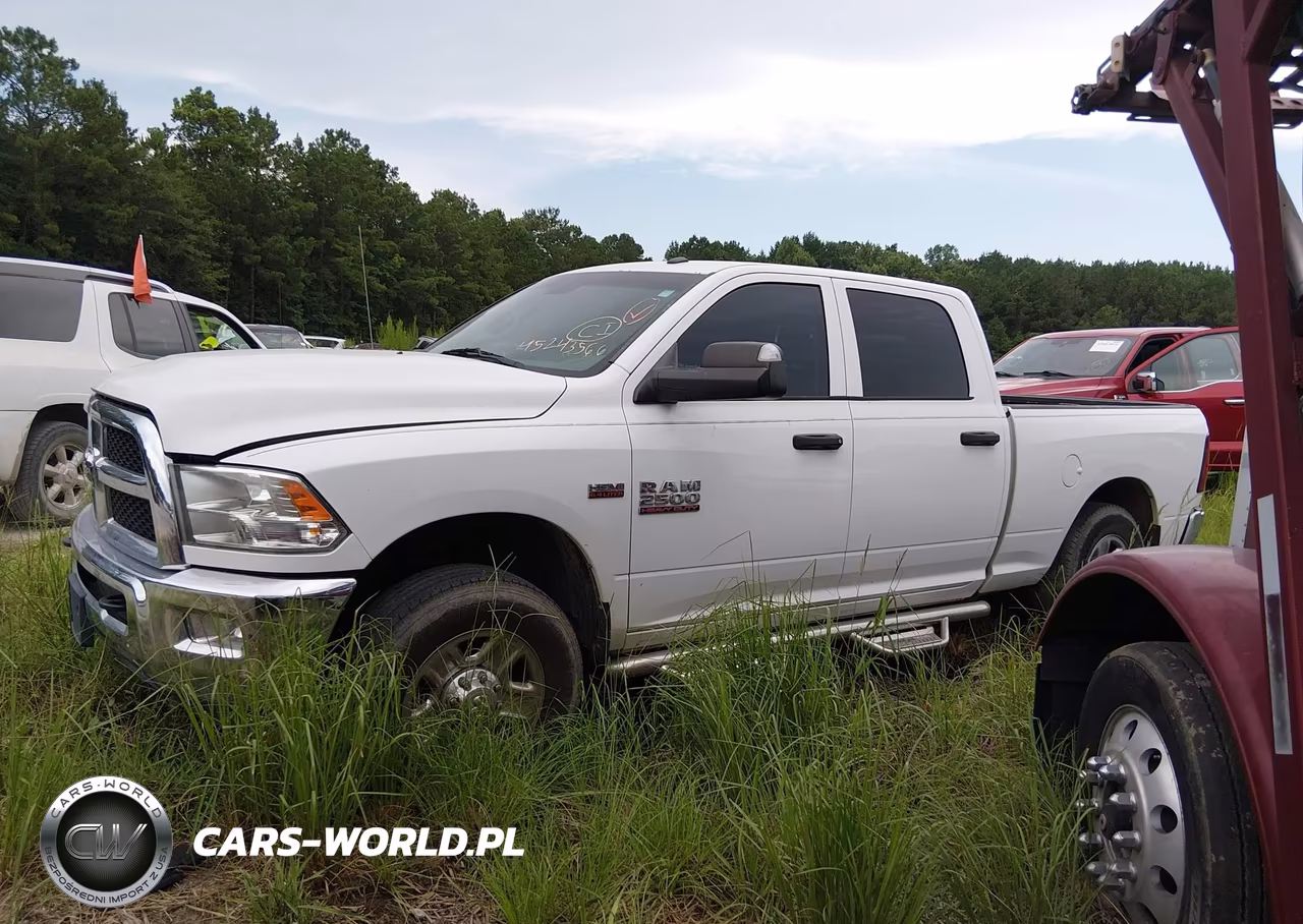 2017 Ram 2500 Tradesman 4X2 6'4 Box VIN:3C6UR4CJ9HG611727 - 14