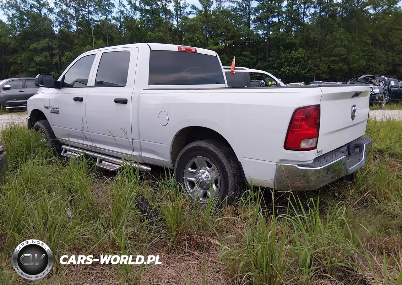 2017 Ram 2500 Tradesman 4X2 6'4 Box VIN:3C6UR4CJ9HG611727 - 3