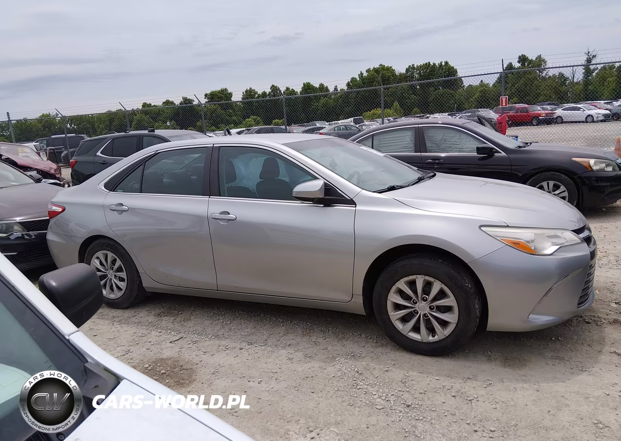 2016 Toyota Camry Le VIN:4T1BF1FK7GU168707 - 14