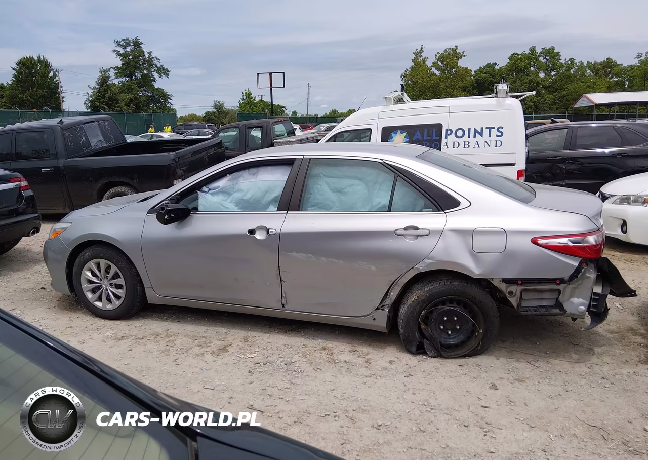 2016 Toyota Camry Le VIN:4T1BF1FK7GU168707 - 15