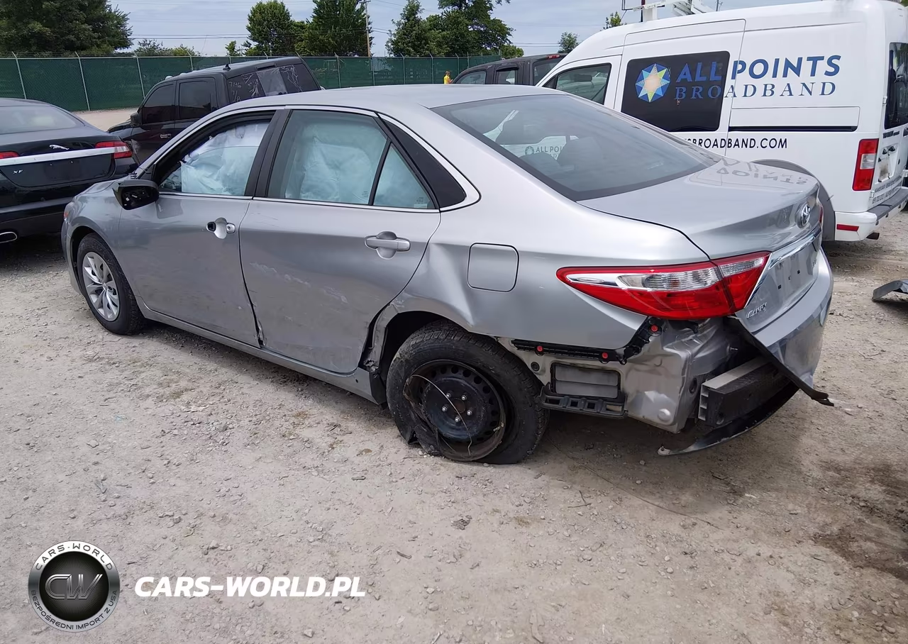 2016 Toyota Camry Le VIN:4T1BF1FK7GU168707 - 3