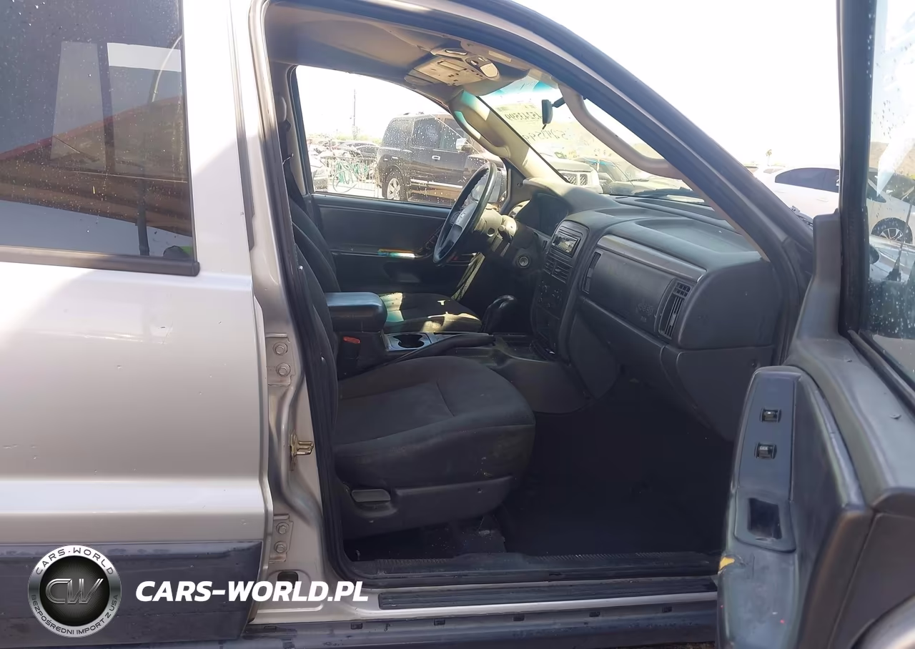 2004 Jeep Grand Cherokee Laredo VIN:1J4GW48S44C233906 - 5