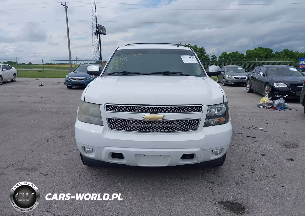 2011 Chevrolet Tahoe Lt VIN:1GNSKBE06BR390681 - 12