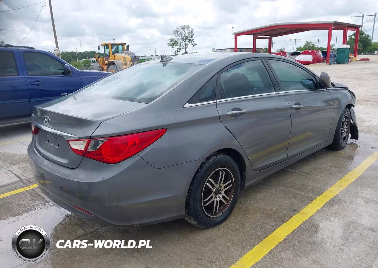 2012 Hyundai Sonata Gls VIN:5NPEB4AC6CH318373 - 4