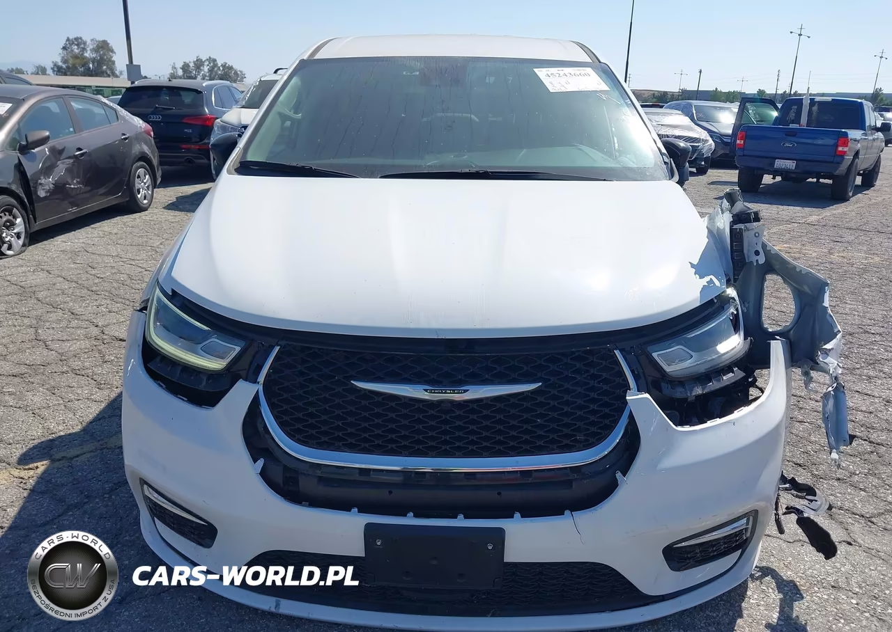 2024 Chrysler Pacifica Hybrid Select VIN:2C4RC1S73RR158270 - 13