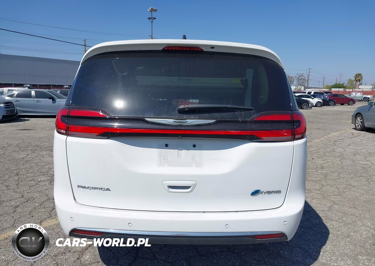 2024 Chrysler Pacifica Hybrid Select VIN:2C4RC1S73RR158270 - 17