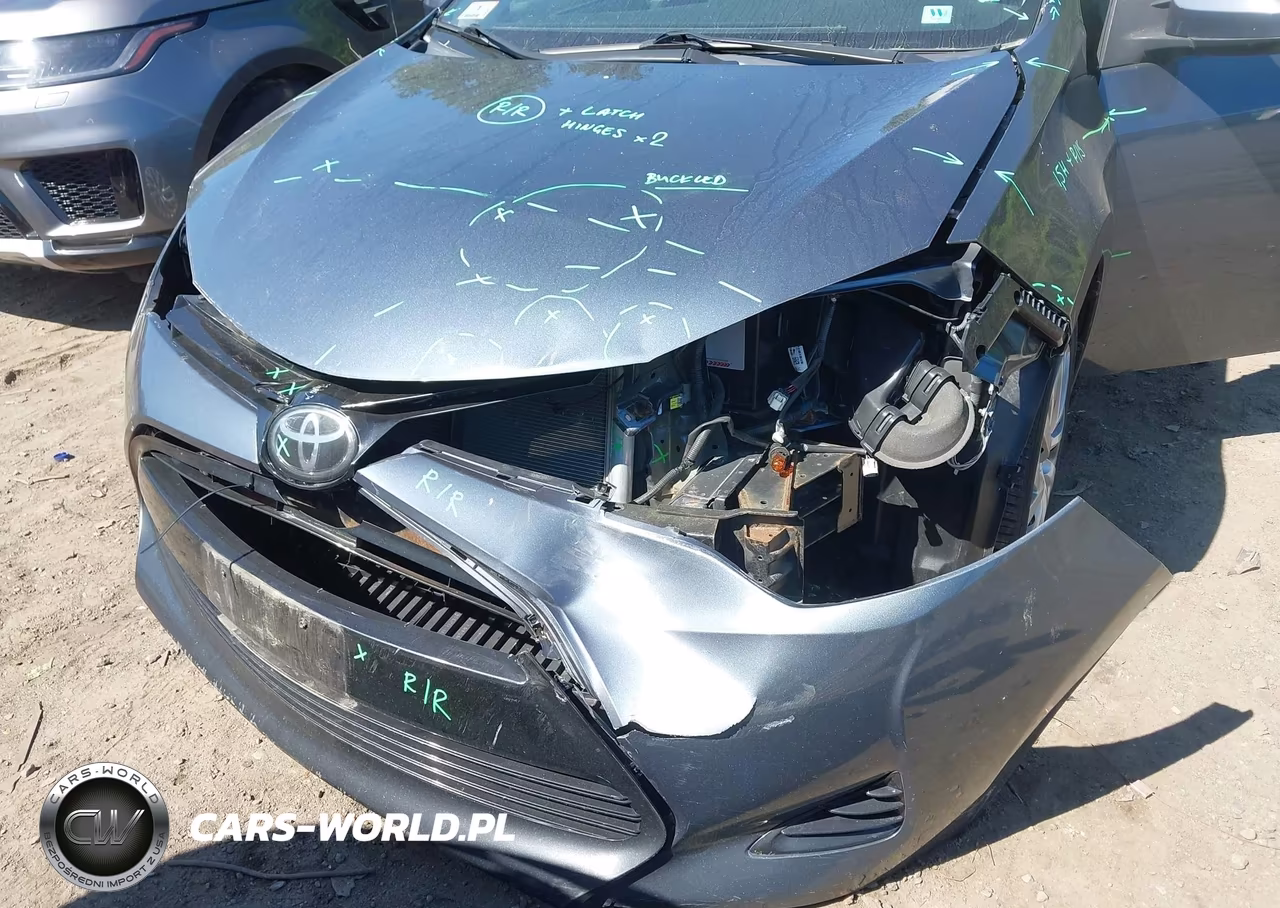 2017 Toyota Corolla Le VIN:2T1BURHE4HC917817 - 6