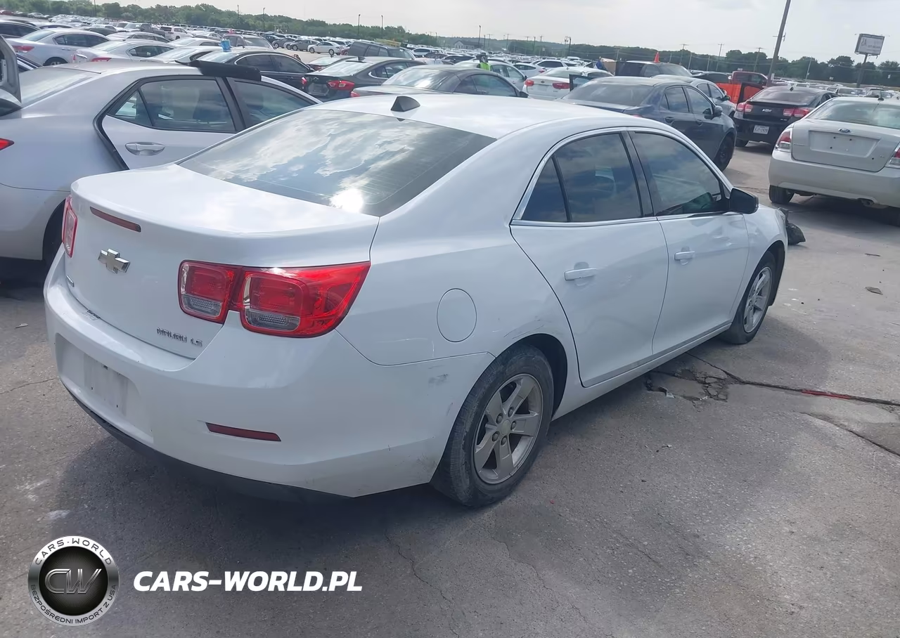 2014 Chevrolet Malibu 1Ls VIN:1G11B5SL1EF170156 - 4