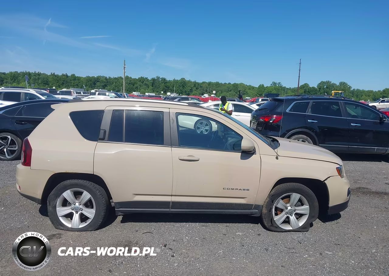 2017 Jeep Compass Latitude 4X4 VIN:1C4NJDEB1HD168335 - 13