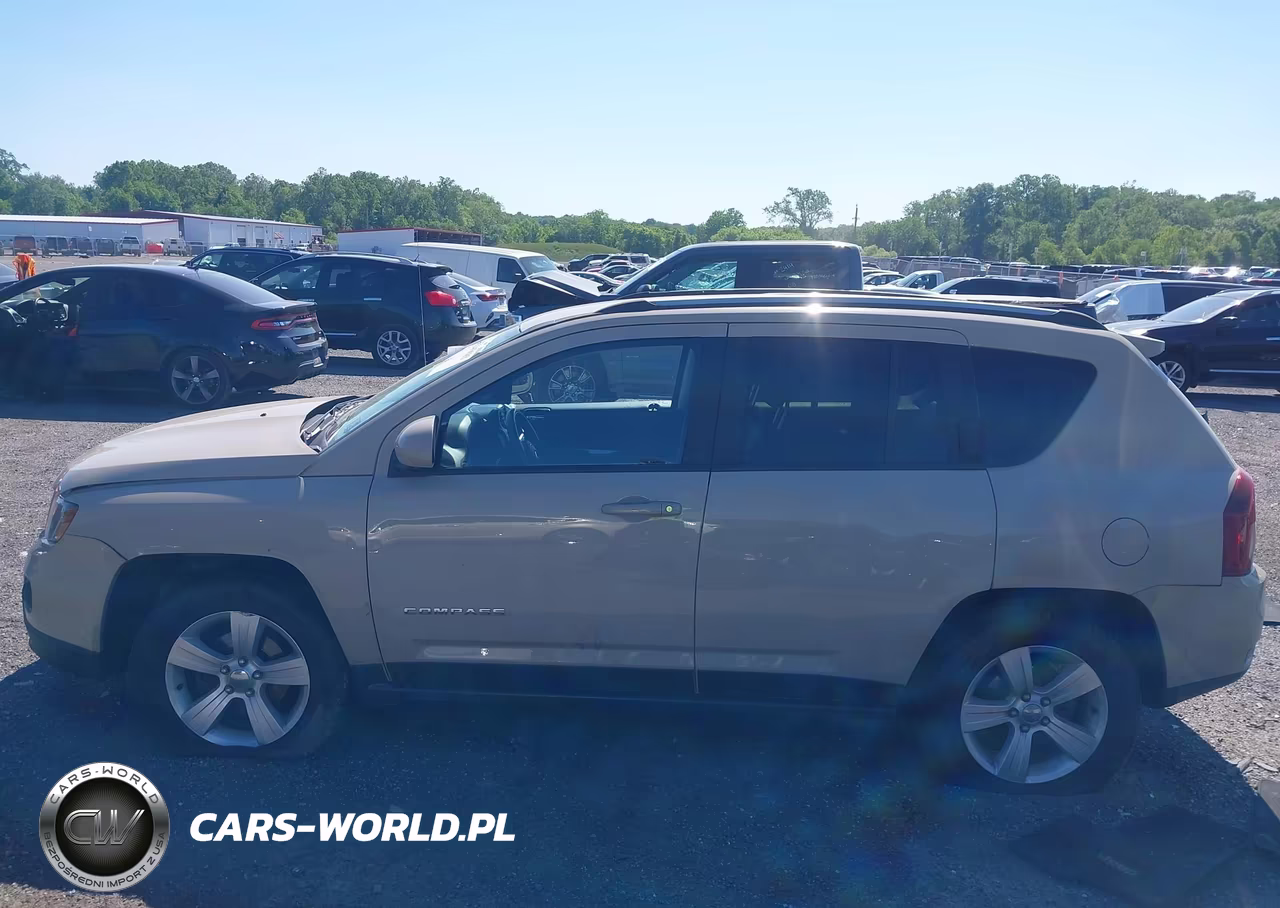 2017 Jeep Compass Latitude 4X4 VIN:1C4NJDEB1HD168335 - 14