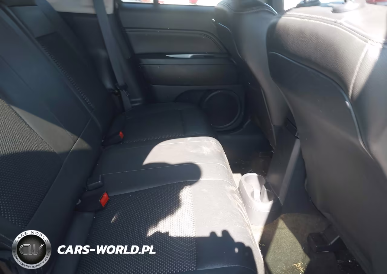 2017 Jeep Compass Latitude 4X4 VIN:1C4NJDEB1HD168335 - 8