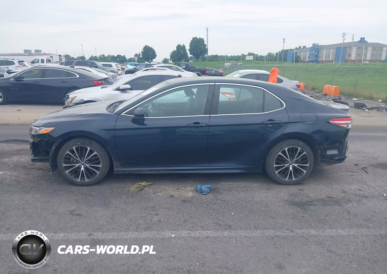 2018 Toyota Camry Se VIN:4T1B11HK1JU606947 - 14