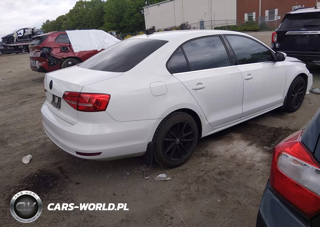 2015 Volkswagen Jetta 1.8T Se VIN:3VWD17AJ7FM296023 - 4
