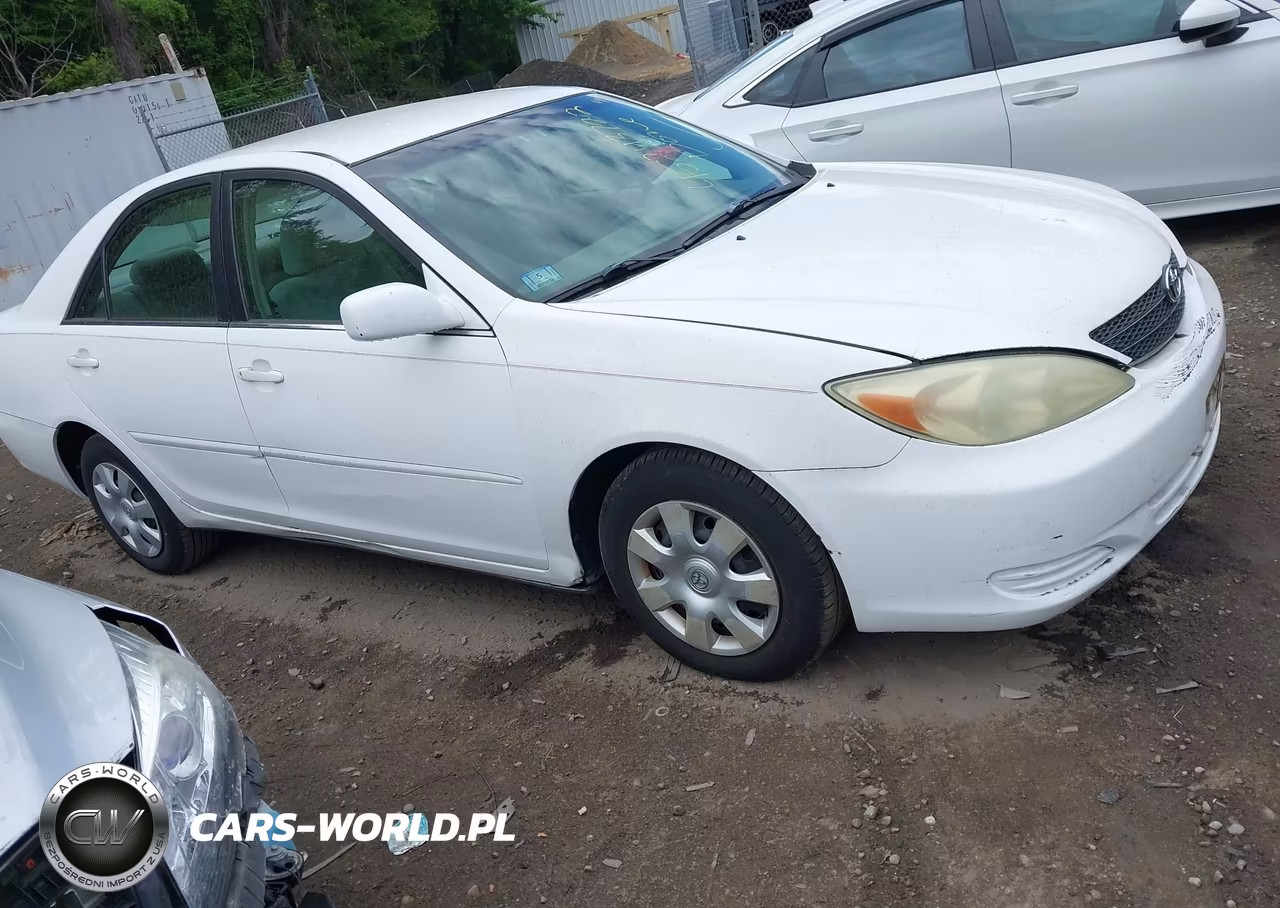 2004 Toyota Camry Le – zdjęcie 1 z 11