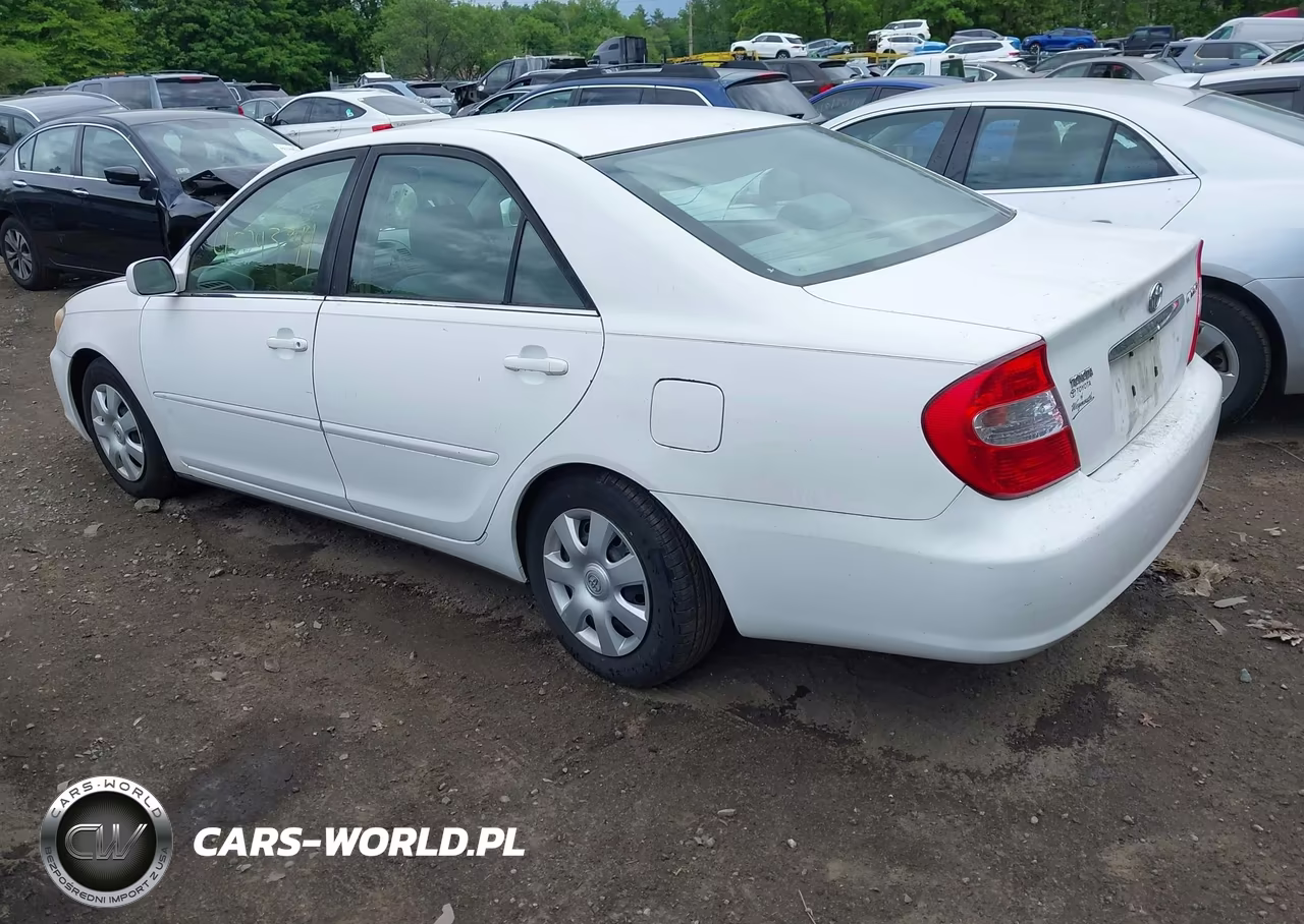 2004 Toyota Camry Le VIN:4T1BE32K04U268664 - 3
