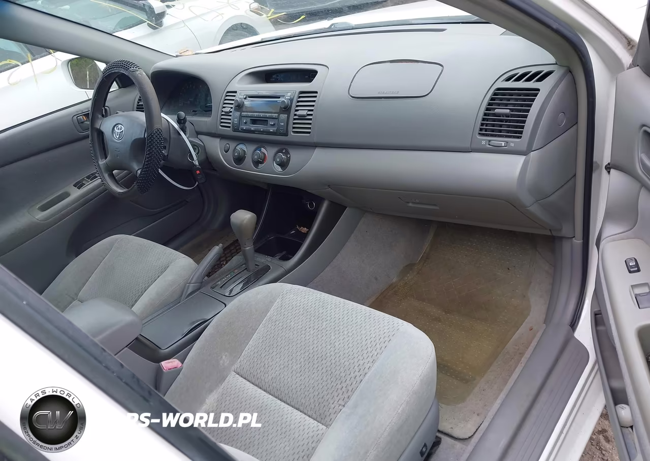 2004 Toyota Camry Le VIN:4T1BE32K04U268664 - 5