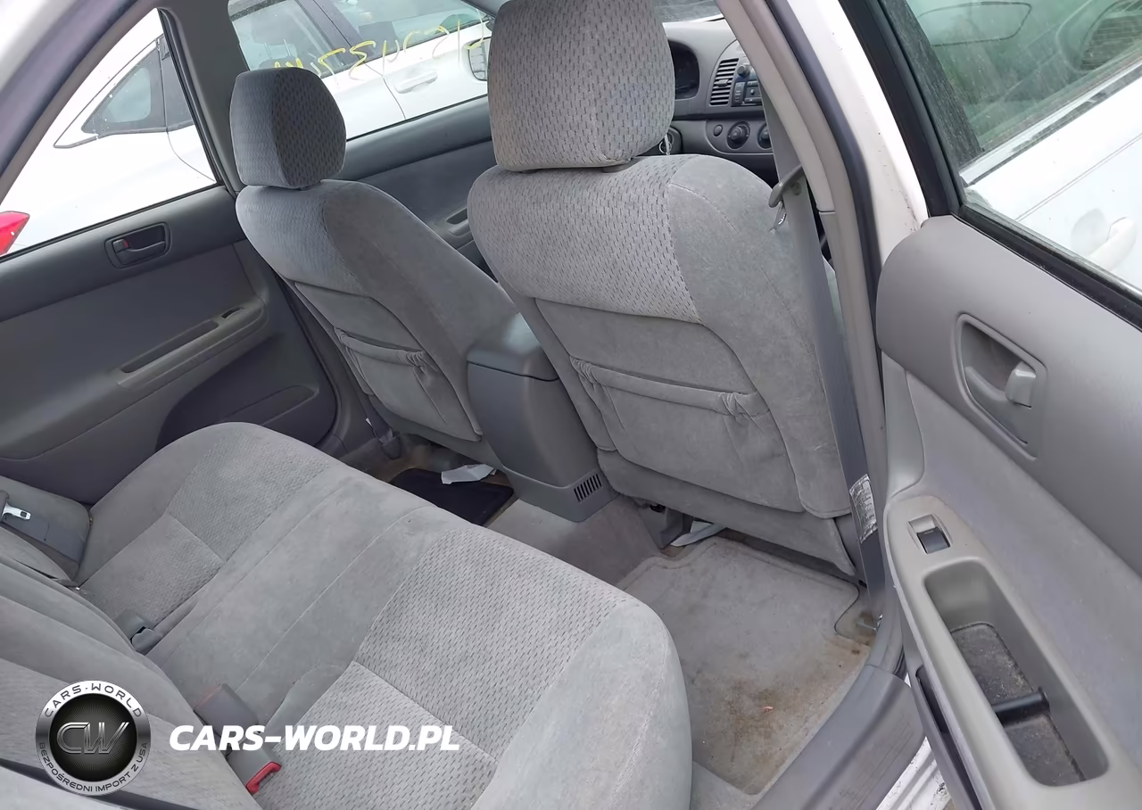 2004 Toyota Camry Le VIN:4T1BE32K04U268664 - 8